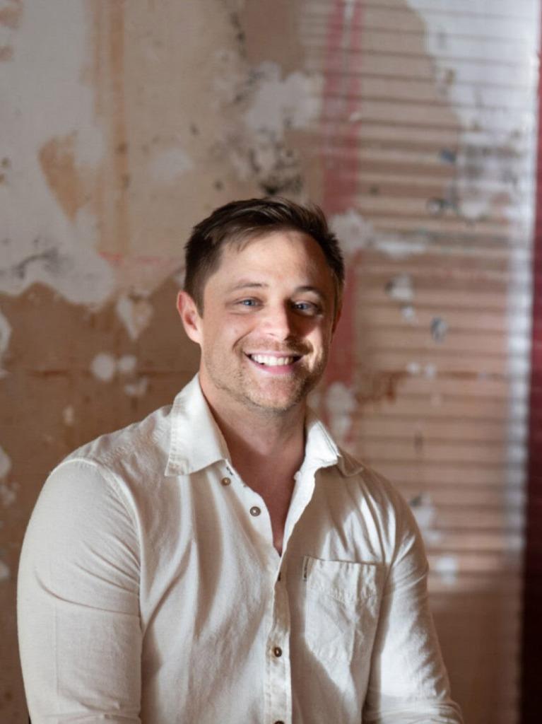 Laurence Deer - Founder of Agents Digital